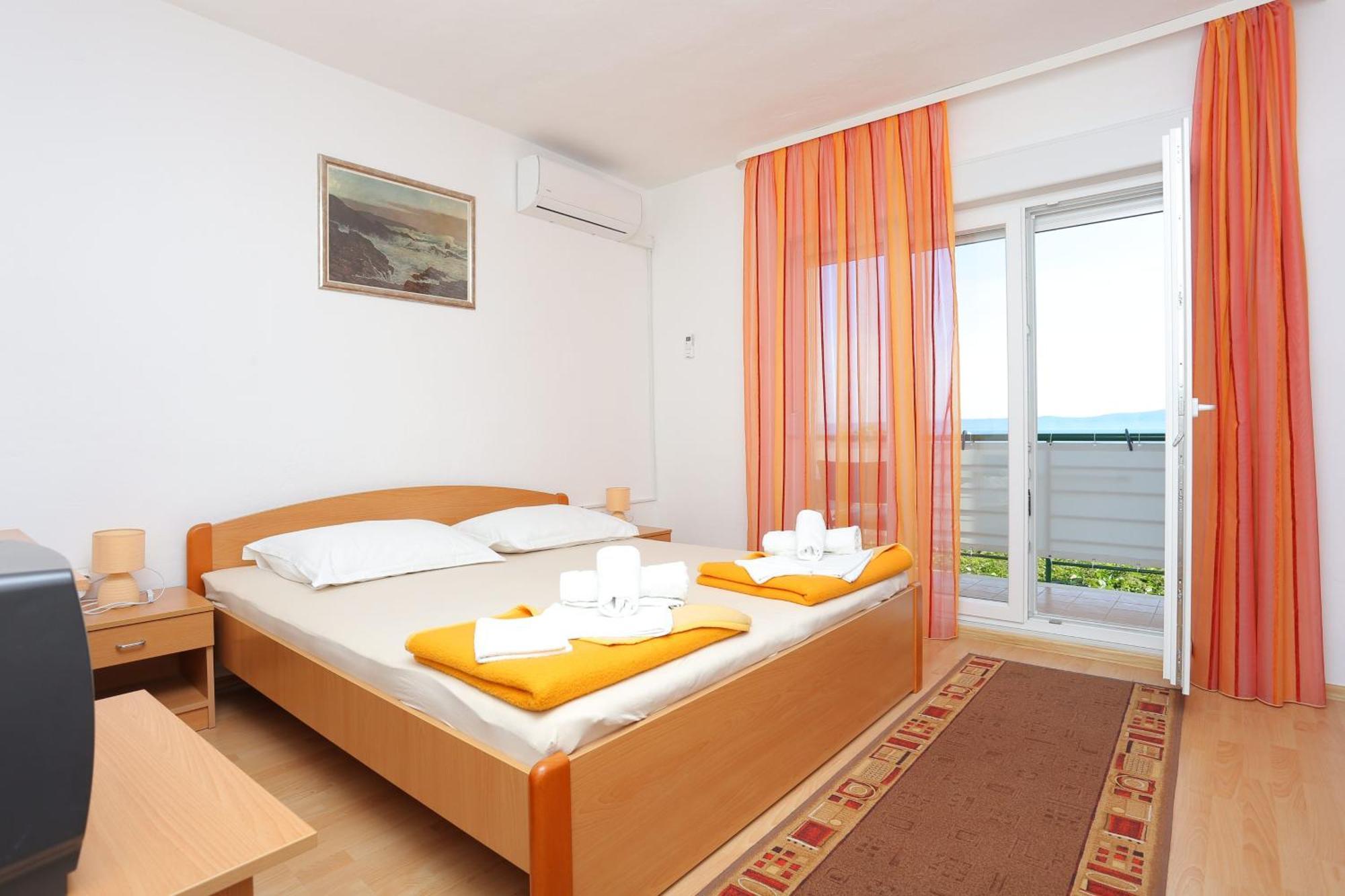 Apartments And Rooms With Parking Space Tucepi, Makarska - 5263 Экстерьер фото