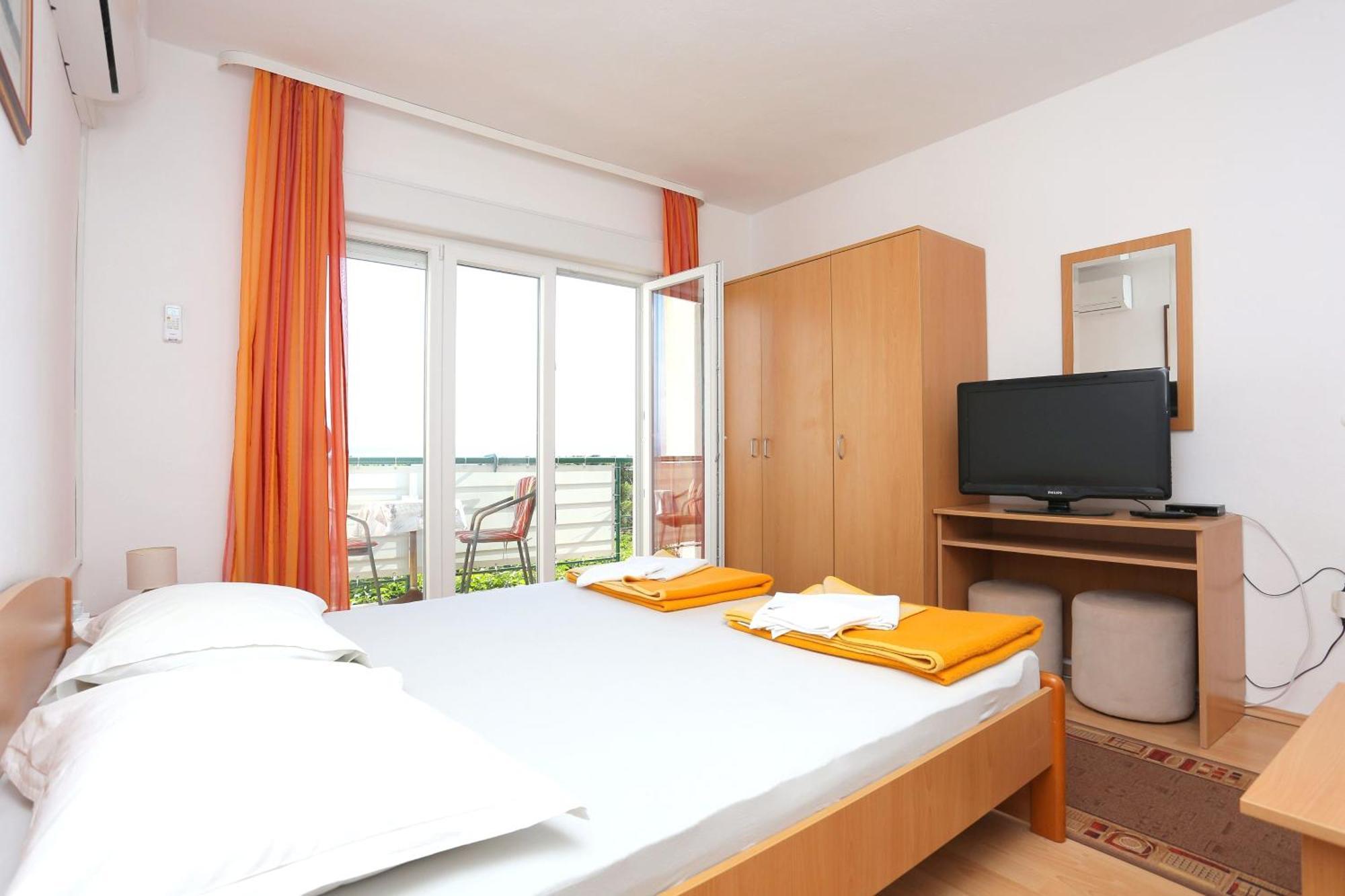 Apartments And Rooms With Parking Space Tucepi, Makarska - 5263 Номер фото