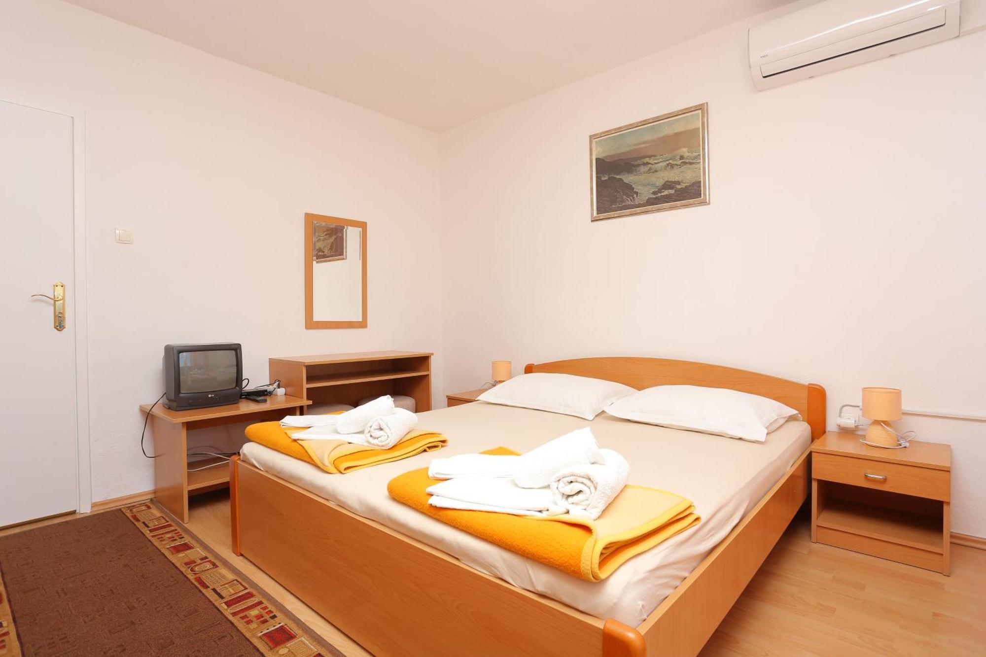 Apartments And Rooms With Parking Space Tucepi, Makarska - 5263 Номер фото